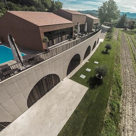 Fana Estate Lägenhet Dobrovo Exteriör bild